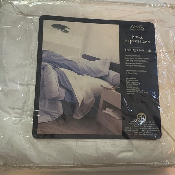 JC Penney Home Expressions Twin WH Ruffled Bedskirt - Picture 1 of 5